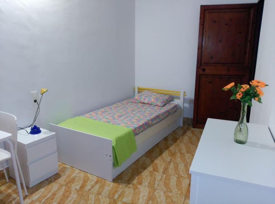 Antic Estanc Villa กัมปาเนต ภายนอก รูปภาพ